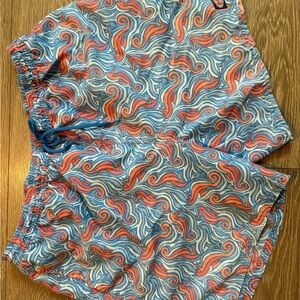 Vineyard Vines Blue and Red Patterned Shorts